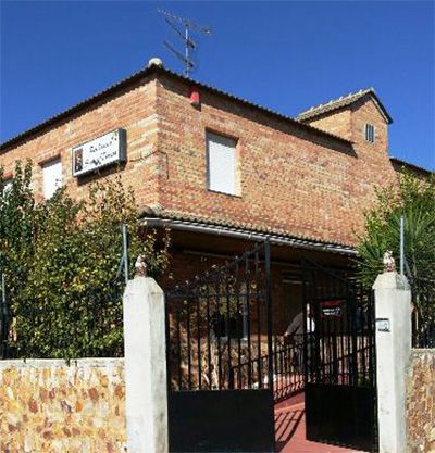 Residencia de Mayores Santa Teresa Malagón fachada